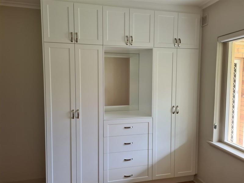 Built in Wardrobe Built in Wardrobe